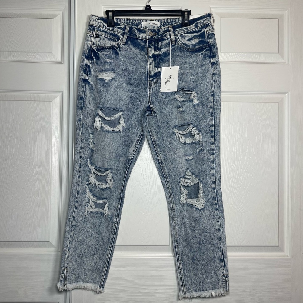 Kancan Women's High Rise Distressed Frayed Hem Mom Jeans size 13/30 NWT